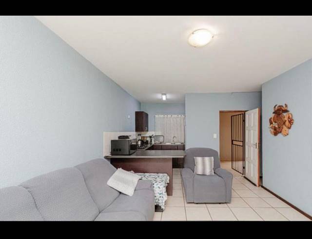 1 BEDROOM TOWNHOUSE FOR SALE IN WILLOWBROOK